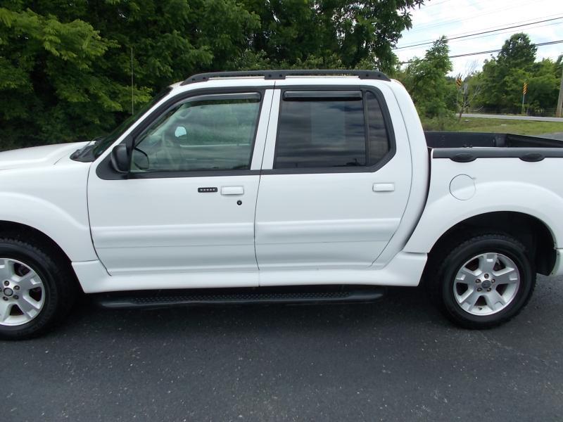 Ford Explorer Sport Trac 4dr 126" WB XLT Premium 2004