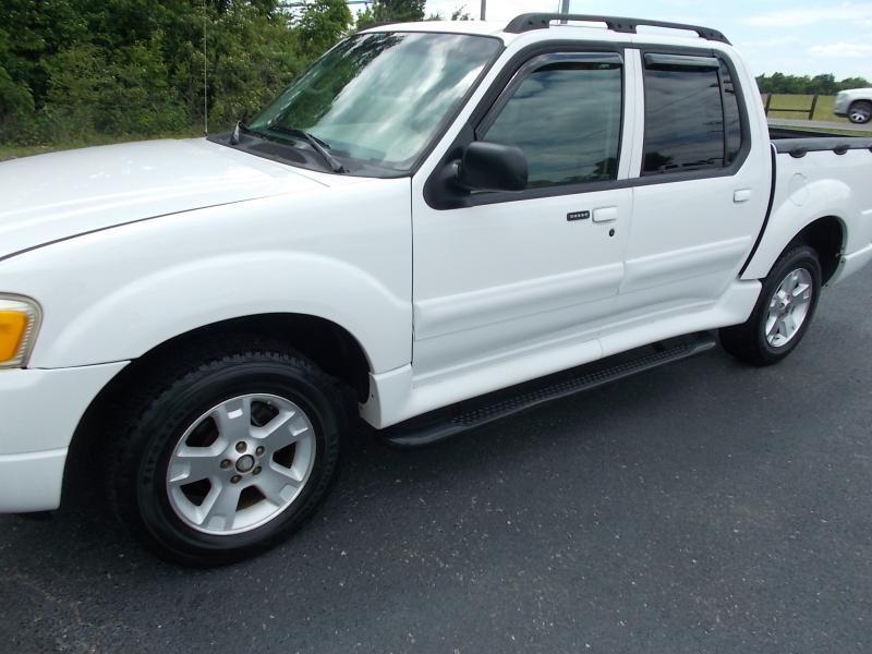 Ford Explorer Sport Trac 4dr 126" WB XLT Premium 2004