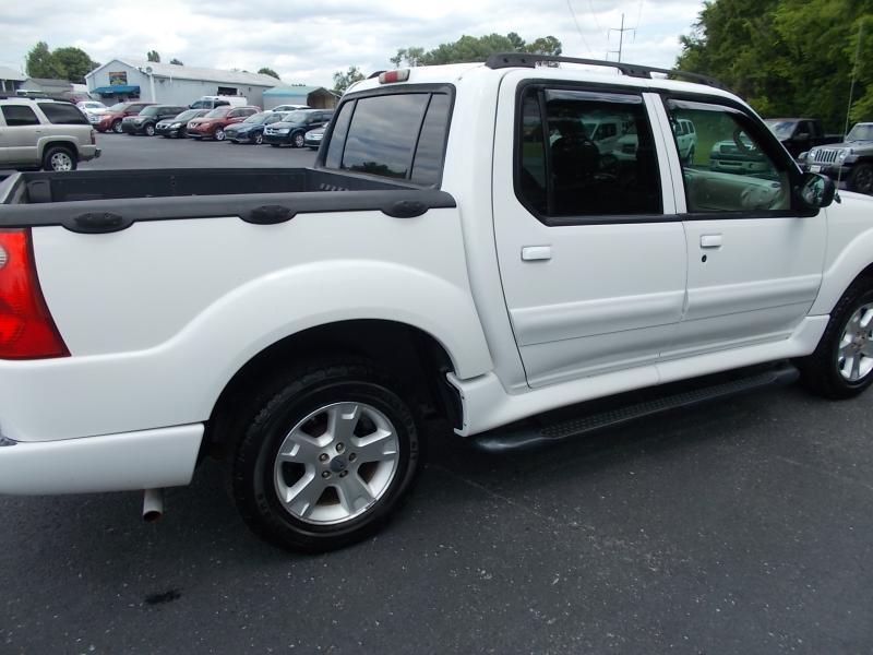Ford Explorer Sport Trac 4dr 126" WB XLT Premium 2004