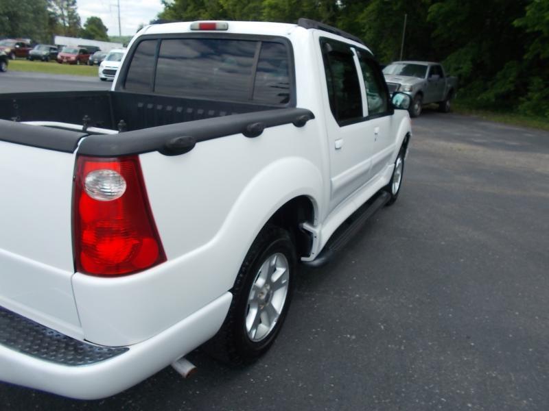 Ford Explorer Sport Trac 4dr 126" WB XLT Premium 2004