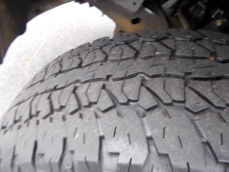Ford Explorer Sport Trac 4dr 126" WB XLT Premium 2004
