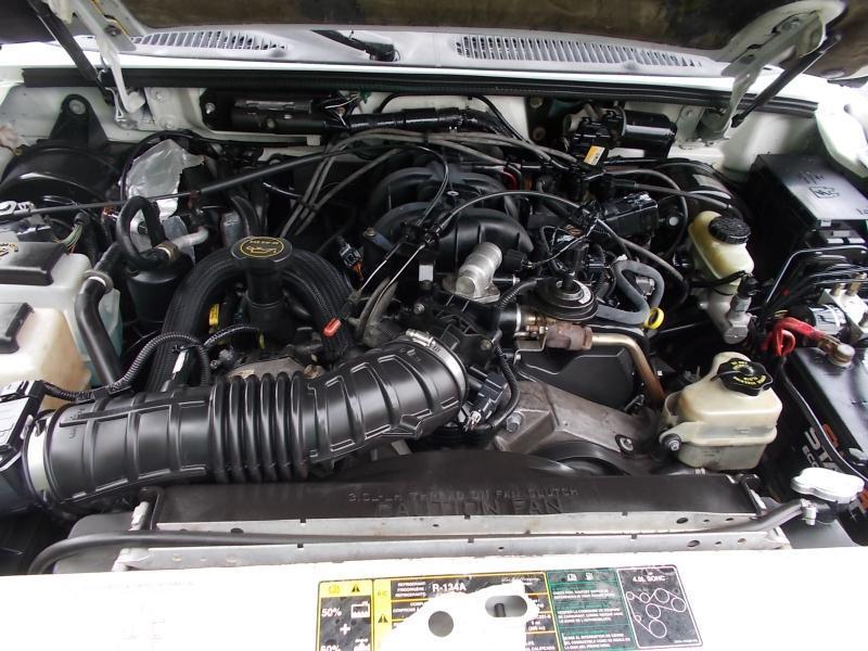 Ford Explorer Sport Trac 4dr 126" WB XLT Premium 2004