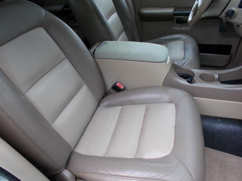 Ford Explorer Sport Trac 4dr 126" WB XLT Premium 2004