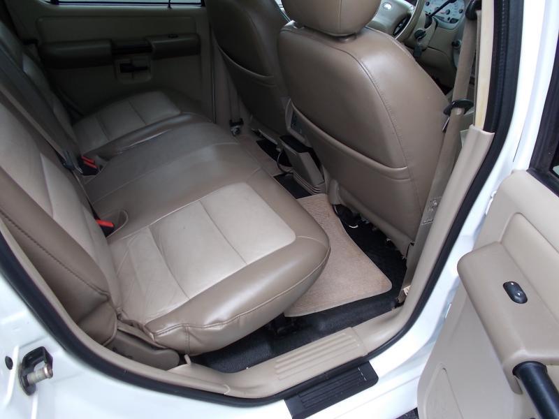 Ford Explorer Sport Trac 4dr 126" WB XLT Premium 2004