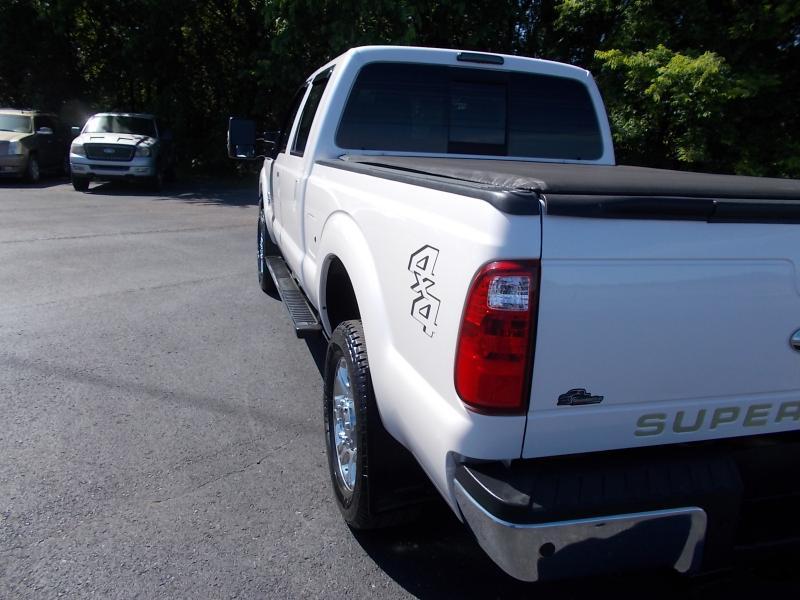 Ford Super Duty F-350 SRW 4WD Crew Cab 156" Lariat 2016