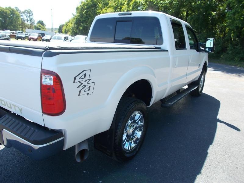 Ford Super Duty F-350 SRW 4WD Crew Cab 156" Lariat 2016