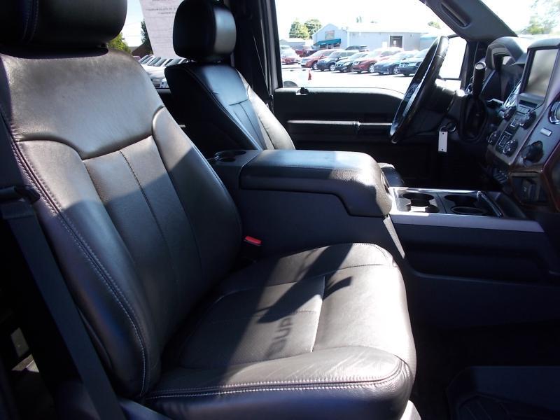 Ford Super Duty F-350 SRW 4WD Crew Cab 156" Lariat 2016