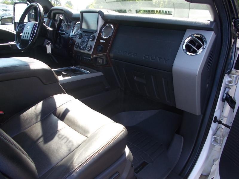 Ford Super Duty F-350 SRW 4WD Crew Cab 156" Lariat 2016