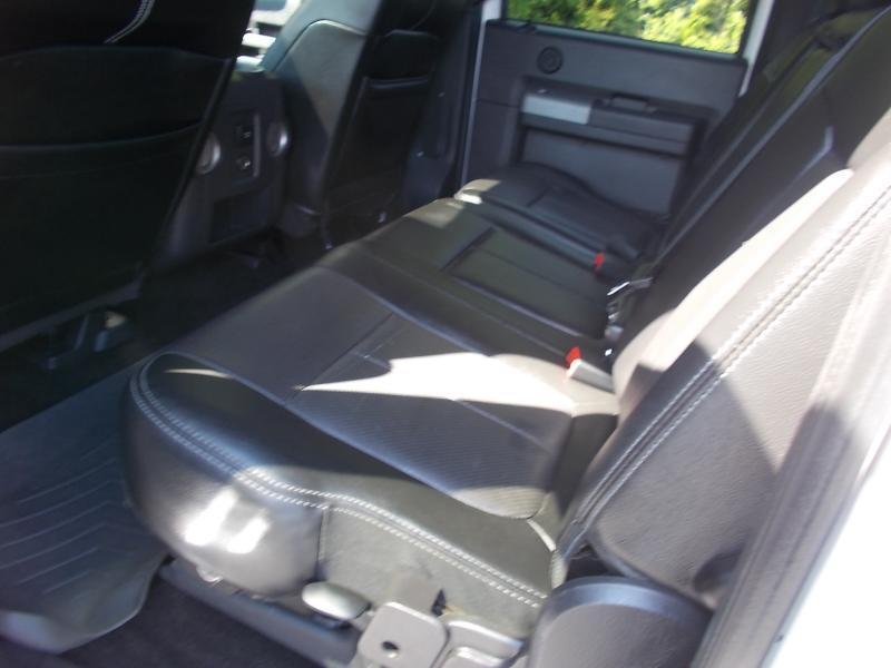 Ford Super Duty F-350 SRW 4WD Crew Cab 156" Lariat 2016