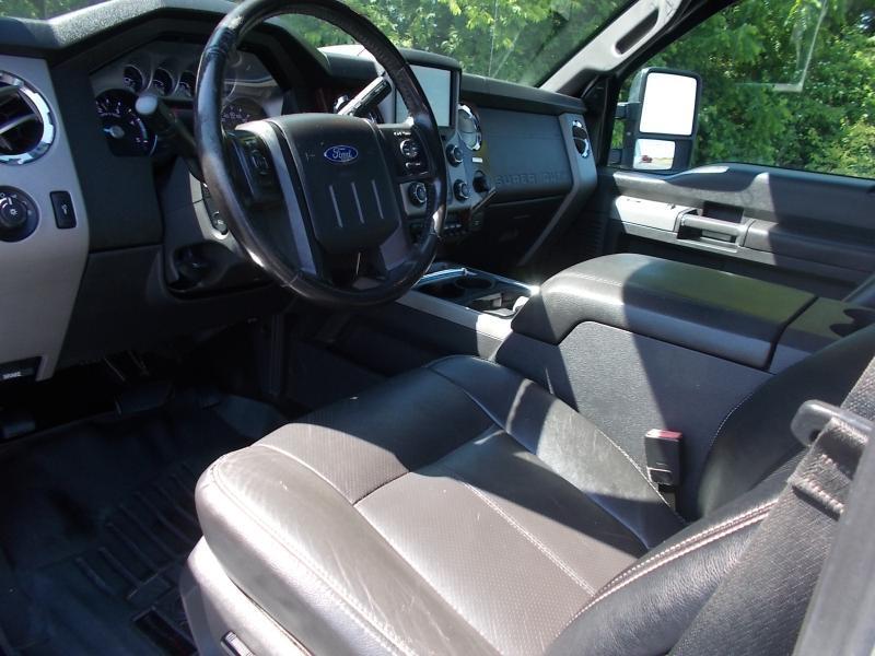 Ford Super Duty F-350 SRW 4WD Crew Cab 156" Lariat 2016