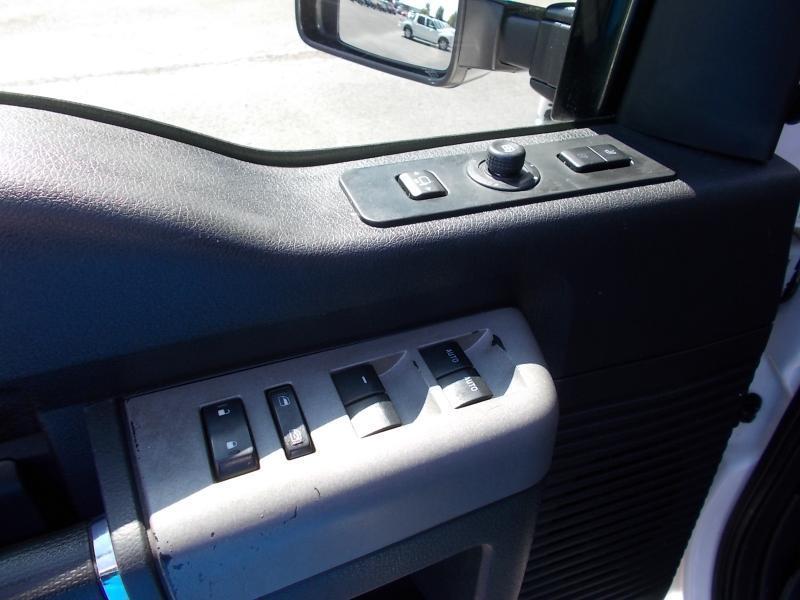 Ford Super Duty F-350 SRW 4WD Crew Cab 156" Lariat 2016