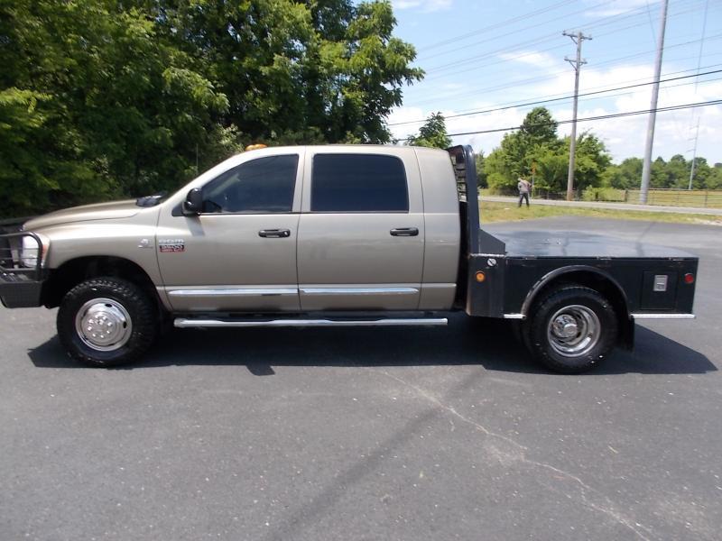 Dodge Ram 3500 4WD Mega Cab 160.5" Laramie 2009