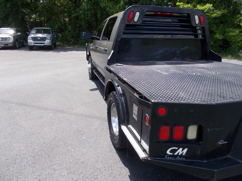 Dodge Ram 3500 4WD Mega Cab 160.5" Laramie 2009