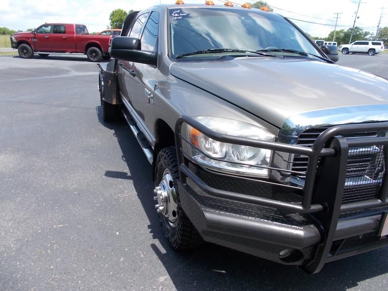 Dodge Ram 3500 4WD Mega Cab 160.5" Laramie 2009