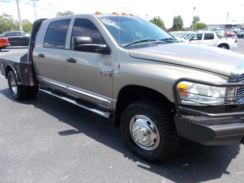 Dodge Ram 3500 4WD Mega Cab 160.5" Laramie 2009