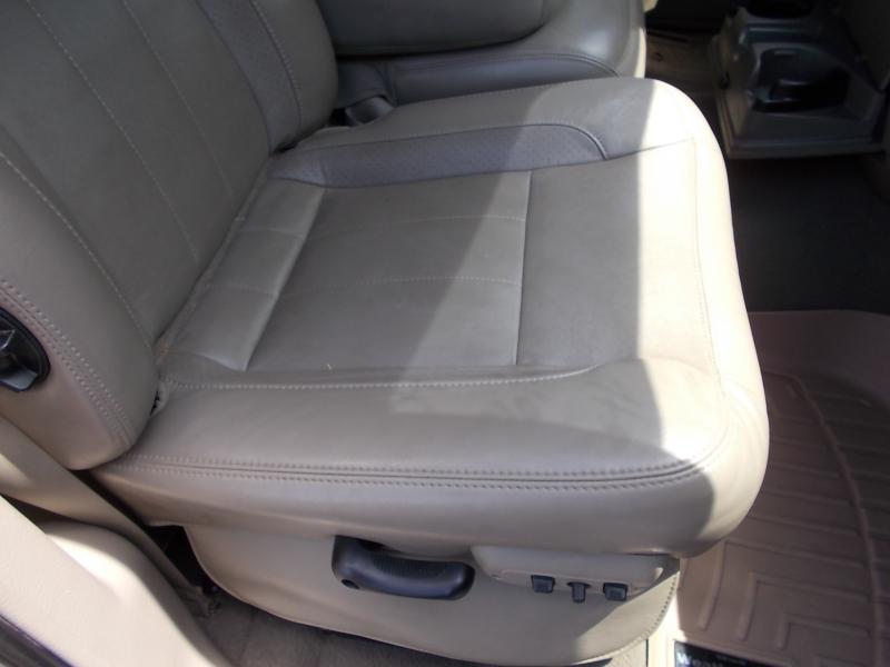 Dodge Ram 3500 4WD Mega Cab 160.5" Laramie 2009