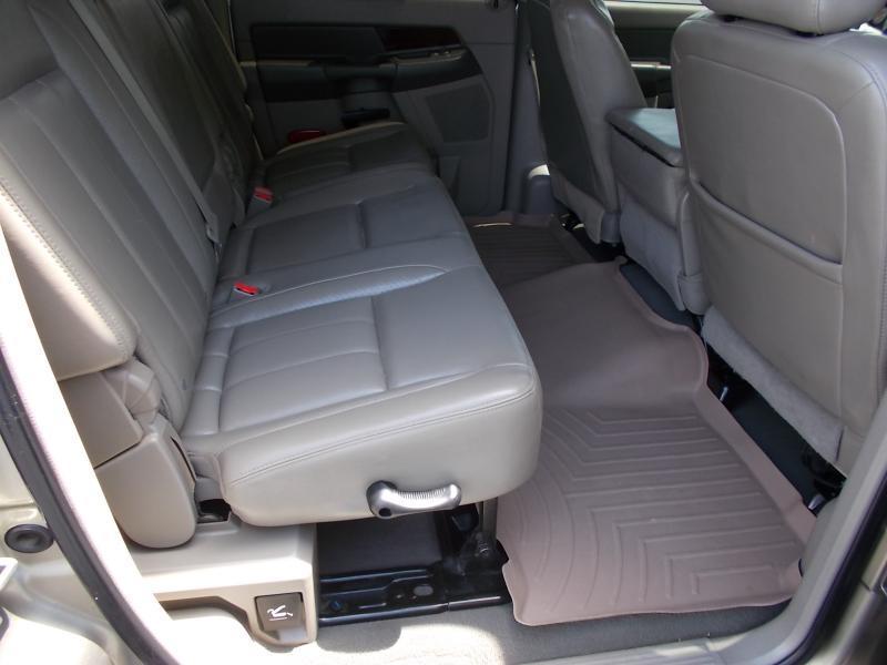 Dodge Ram 3500 4WD Mega Cab 160.5" Laramie 2009
