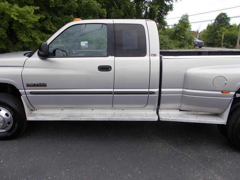 Dodge Ram 3500 4dr Quad Cab 155" WB DRW 4WD 2001