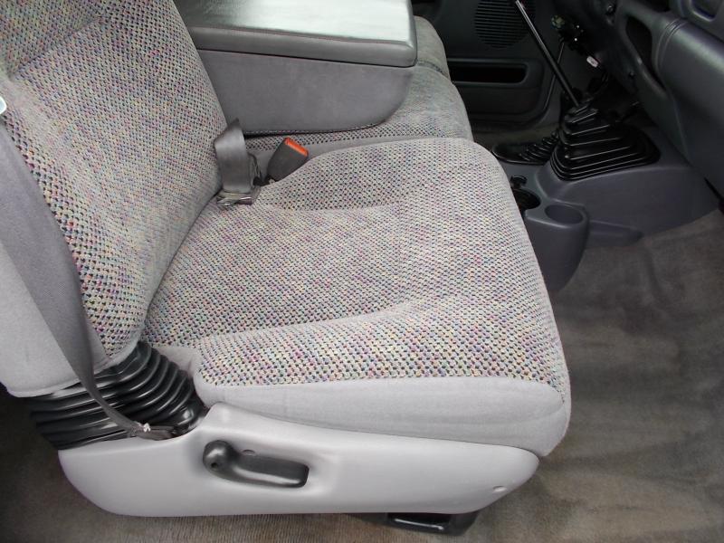 Dodge Ram 3500 4dr Quad Cab 155" WB DRW 4WD 2001