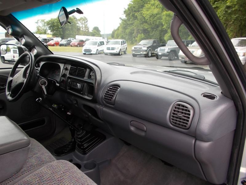 Dodge Ram 3500 4dr Quad Cab 155" WB DRW 4WD 2001