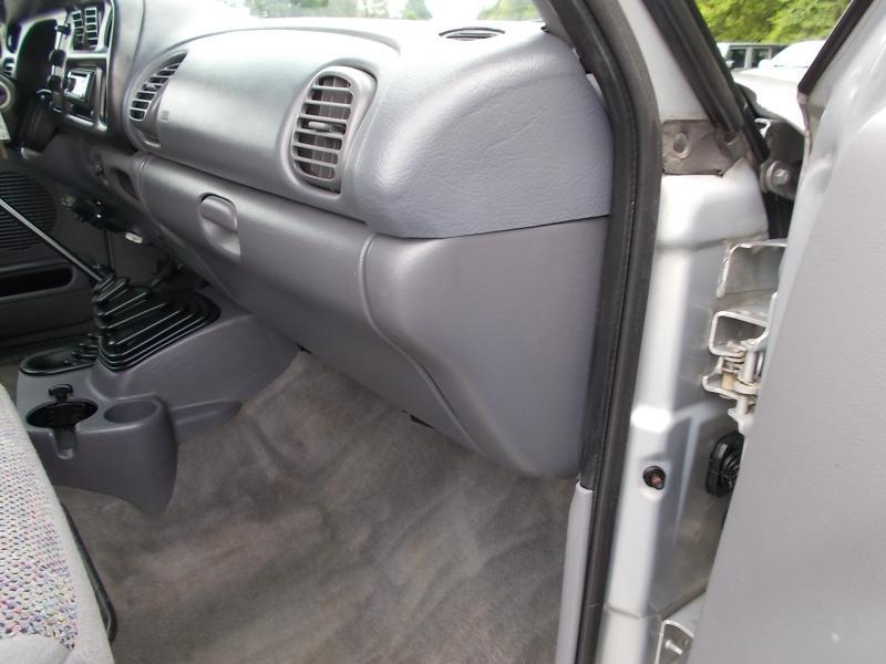 Dodge Ram 3500 4dr Quad Cab 155" WB DRW 4WD 2001