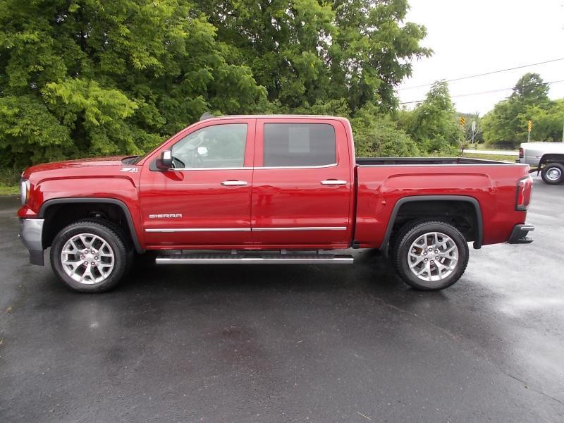 GMC Sierra 1500 4WD Crew Cab 143.5" SLT 2018