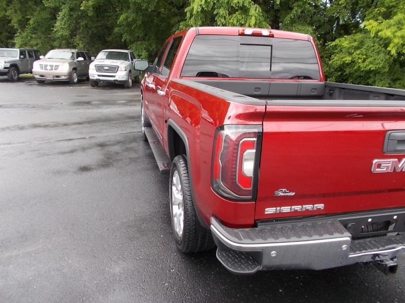 GMC Sierra 1500 4WD Crew Cab 143.5" SLT 2018