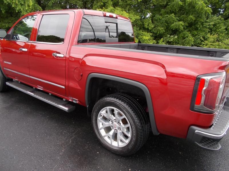 GMC Sierra 1500 4WD Crew Cab 143.5" SLT 2018