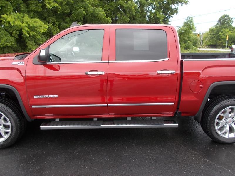 GMC Sierra 1500 4WD Crew Cab 143.5" SLT 2018