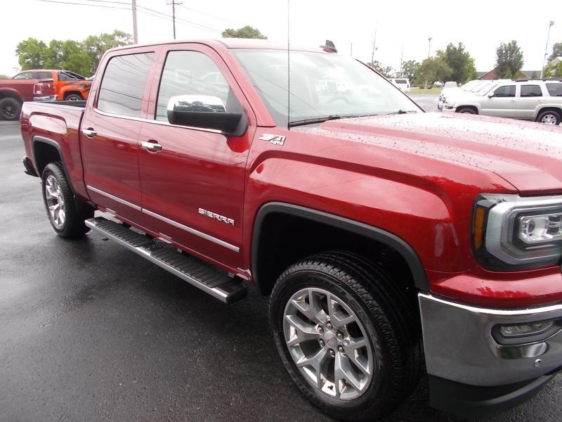 GMC Sierra 1500 4WD Crew Cab 143.5" SLT 2018