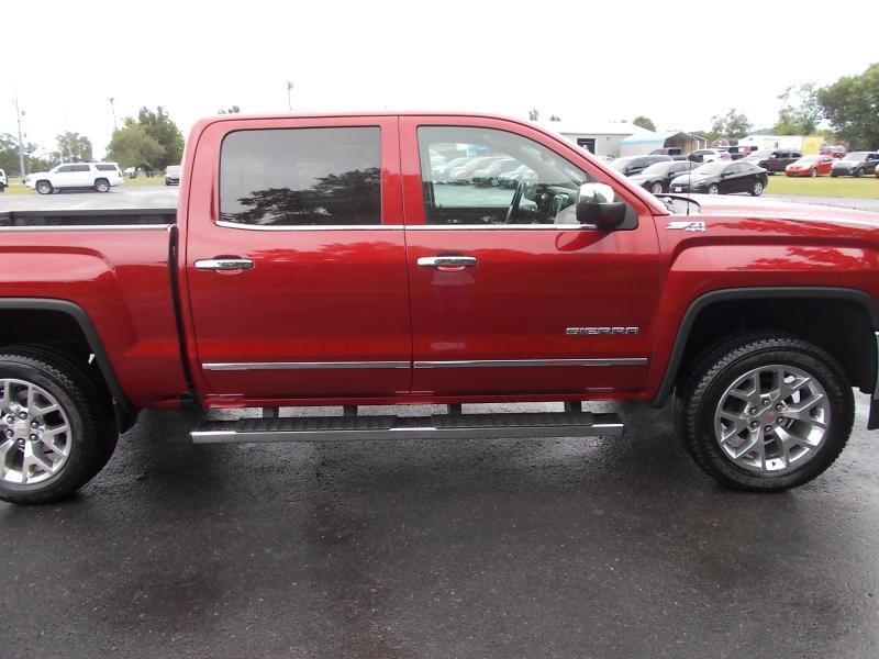 GMC Sierra 1500 4WD Crew Cab 143.5" SLT 2018