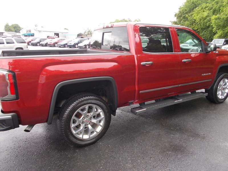 GMC Sierra 1500 4WD Crew Cab 143.5" SLT 2018