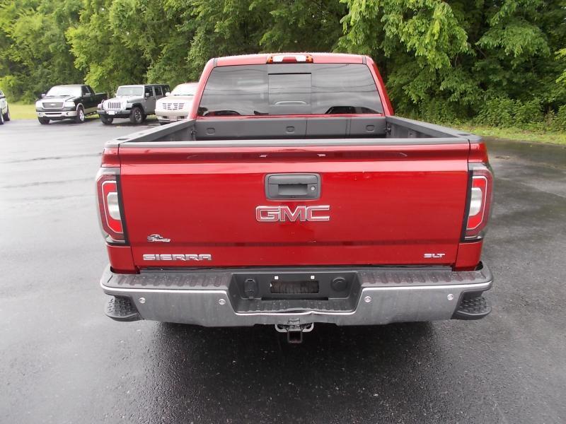 GMC Sierra 1500 4WD Crew Cab 143.5" SLT 2018