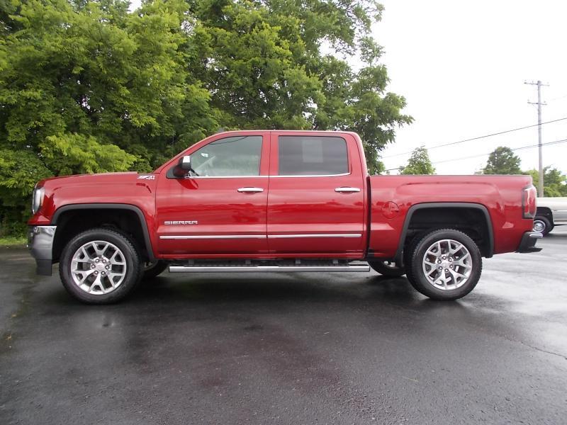 GMC Sierra 1500 4WD Crew Cab 143.5" SLT 2018