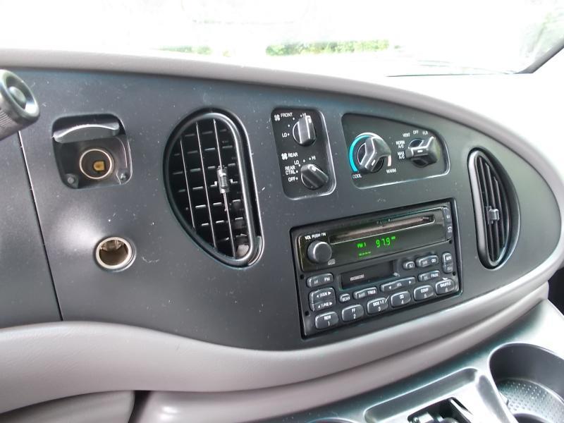 Ford Econoline Wagon E-350 Super Ext XLT 1999