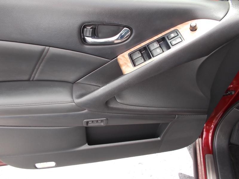 Nissan Murano 2WD 4dr LE 2012