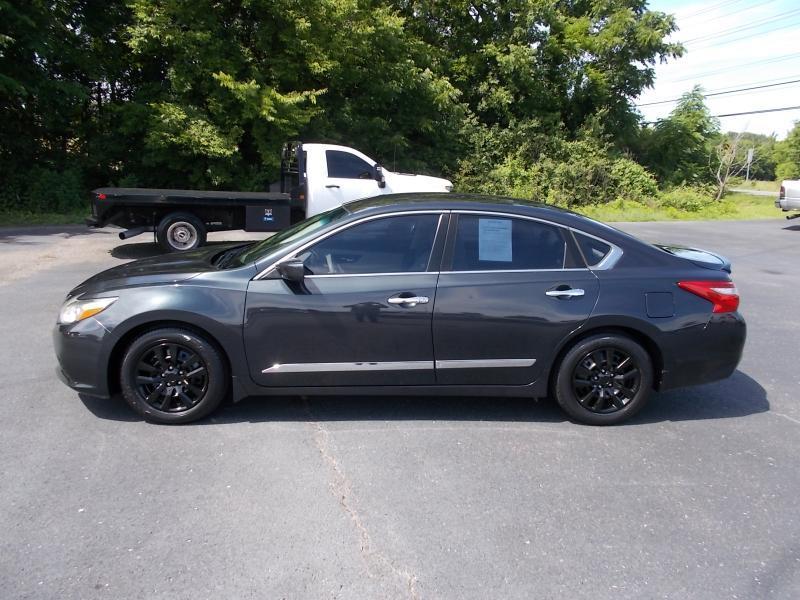 Nissan Altima 4dr Sdn I4 2.5 S 2016