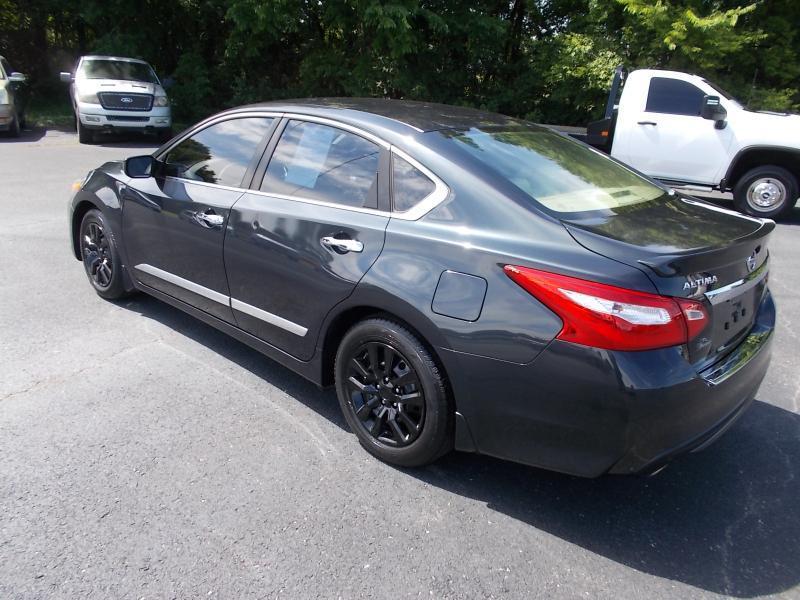 Nissan Altima 4dr Sdn I4 2.5 S 2016