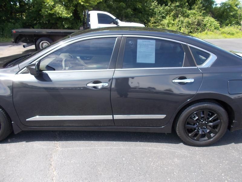 Nissan Altima 4dr Sdn I4 2.5 S 2016