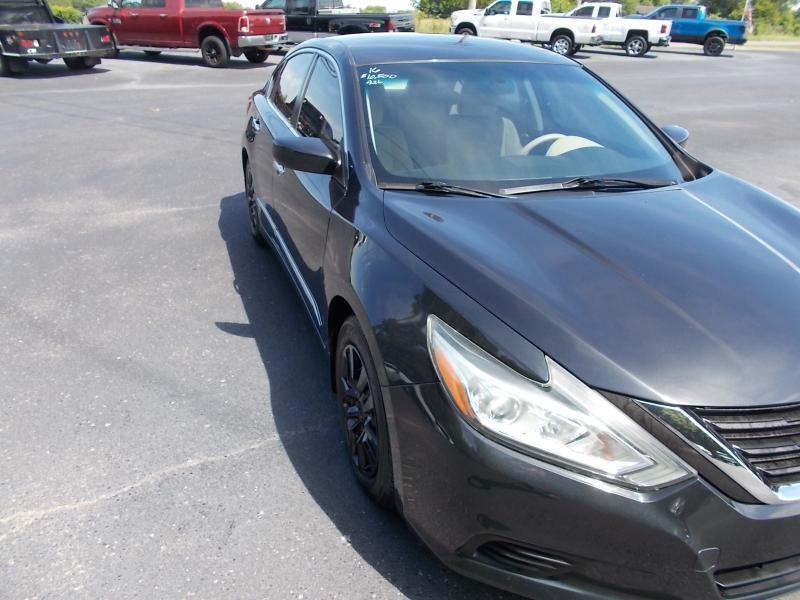 Nissan Altima 4dr Sdn I4 2.5 S 2016