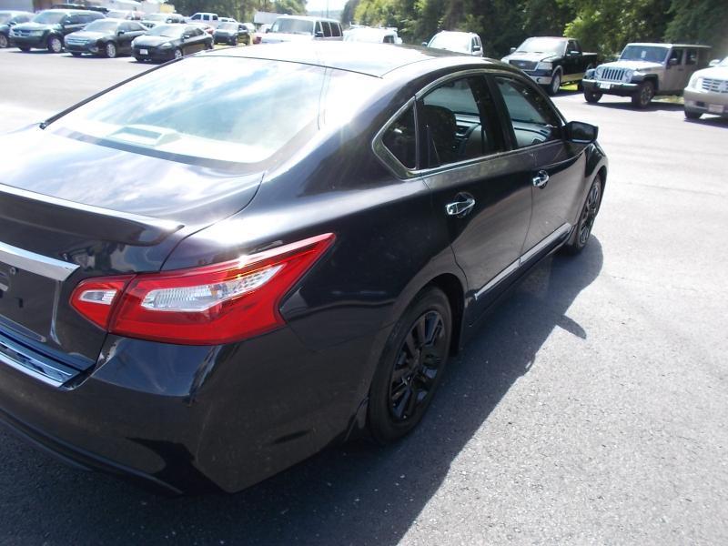 Nissan Altima 4dr Sdn I4 2.5 S 2016