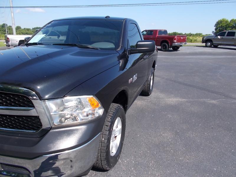 RAM 1500 Tradesman 4x4 Regular Cab 6'4" Box 2017