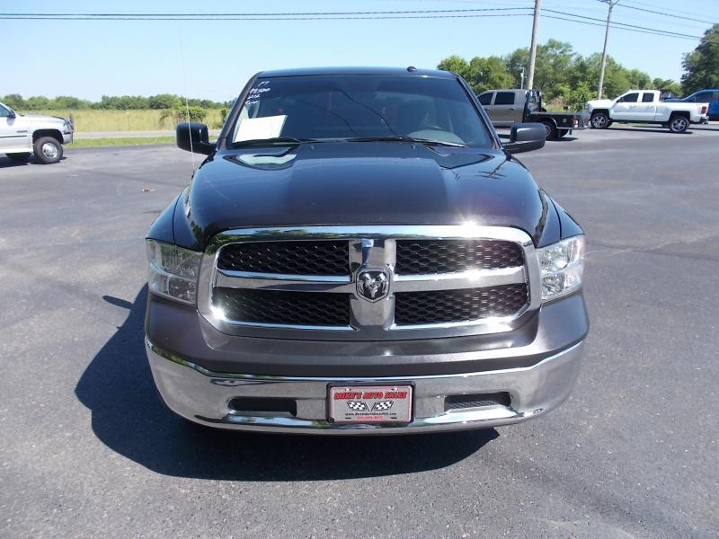RAM 1500 Tradesman 4x4 Regular Cab 6'4" Box 2017