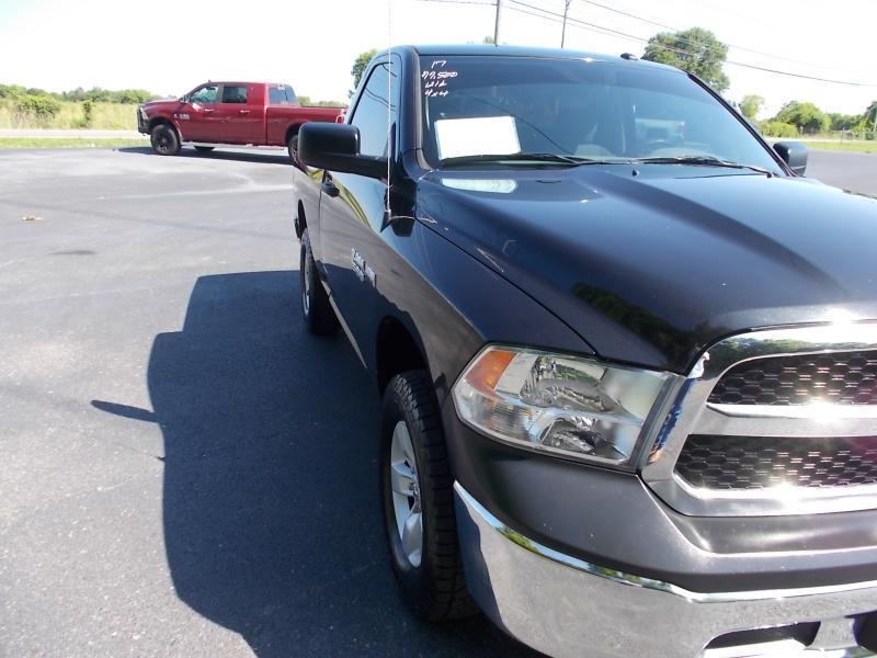 RAM 1500 Tradesman 4x4 Regular Cab 6'4" Box 2017