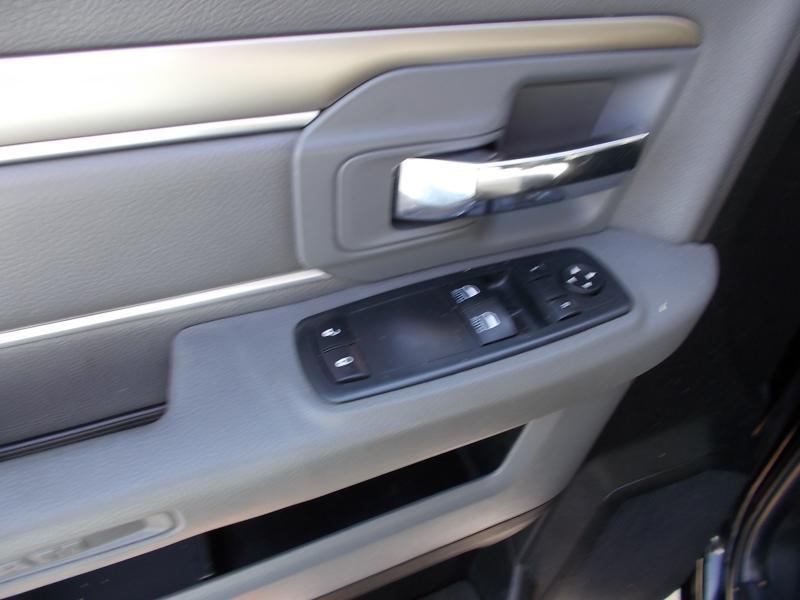 RAM 1500 Tradesman 4x4 Regular Cab 6'4" Box 2017