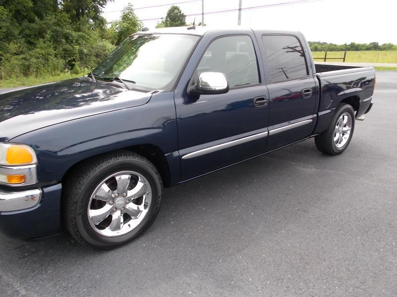 GMC Sierra 1500 Crew Cab 143.5" WB SLE 2005