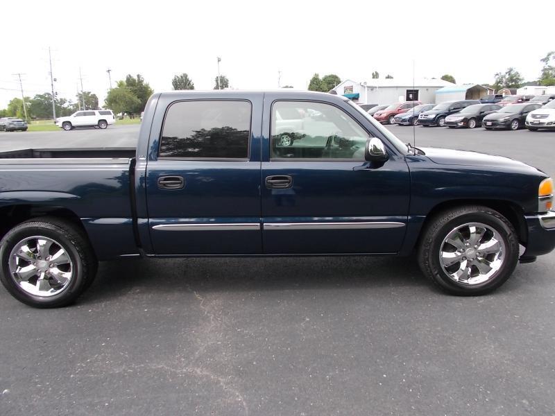 GMC Sierra 1500 Crew Cab 143.5" WB SLE 2005