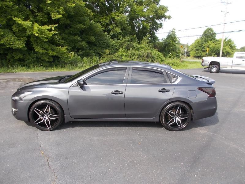 Nissan Altima 4dr Sdn V6 3.5 SL 2013