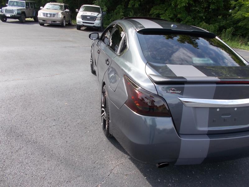 Nissan Altima 4dr Sdn V6 3.5 SL 2013