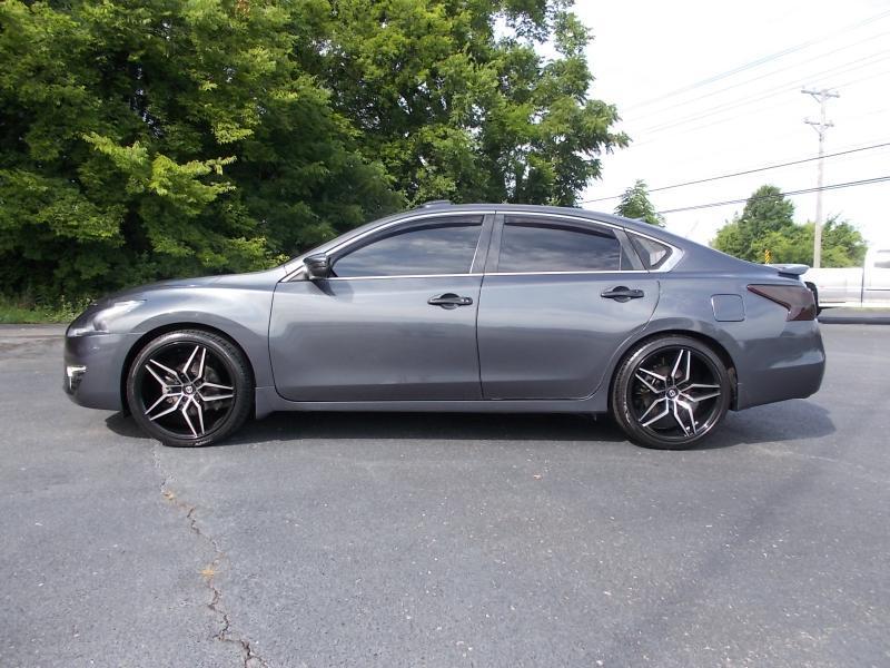 Nissan Altima 4dr Sdn V6 3.5 SL 2013